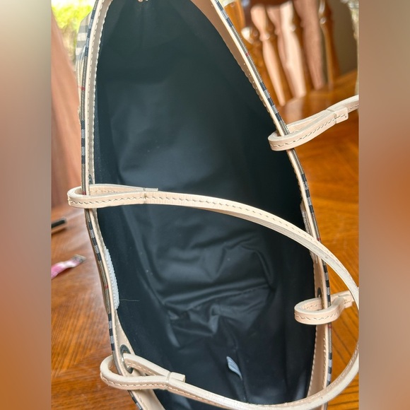 100% Authentic Burberry Mini Tote! Nova Check!Great Condition! Stunning piece! - Picture 8 of 8